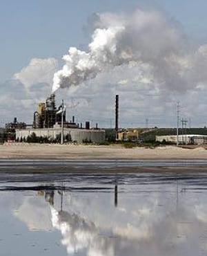 oilsands-tailings-cp-517324