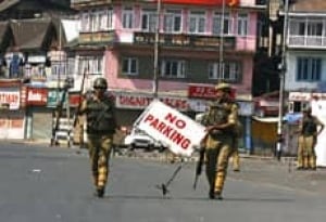 srinagar-curfew-cp-5388915