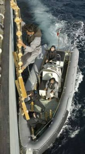 hmcs-charlottetown-rescue-2