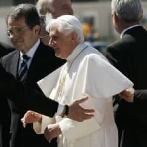 pope-cp-4677759