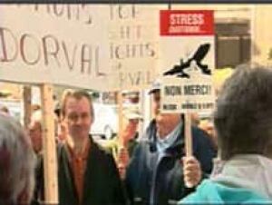 mtl-airportprotest