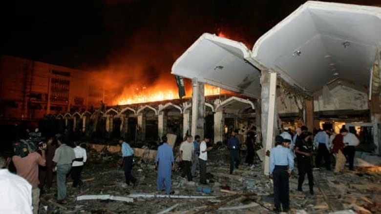Dozens killed in bomb blast at Pakistani hotel CBC News