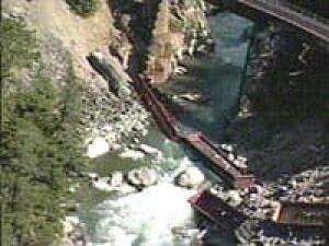 bc_derailment050806