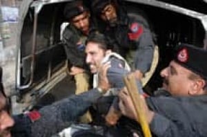 Pakistan-struggle-cp-3887045