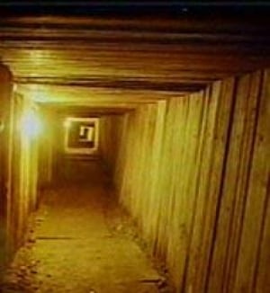 tunnel_dugout_dea050721