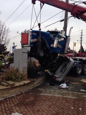 Steeles Avenue West and Fenmar Road crash