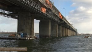 champlain-bridge-construction