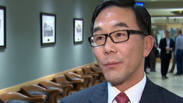 Calgary Coun. Sean Chu apologized to alleged sex assault victim, tried to meet up again, lawsuit alleges