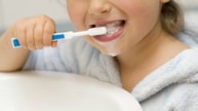 kids-brushing-teeth
