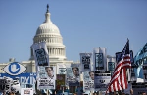 Snowden-rally
