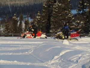 TRAVEL Log Snowmobile Race 20131230