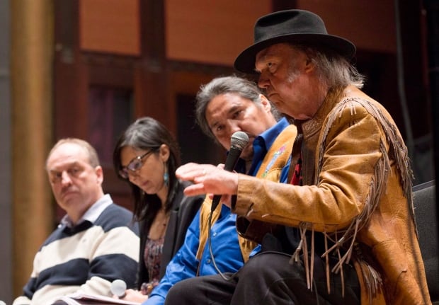 20140112 MUSIC Neil Young Oilsands