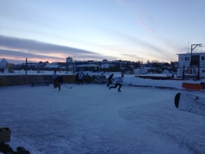 Houseboat hockey