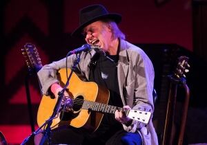 Neil Young Oilsands 20140112