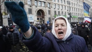 hi-ukraine-senior-protester