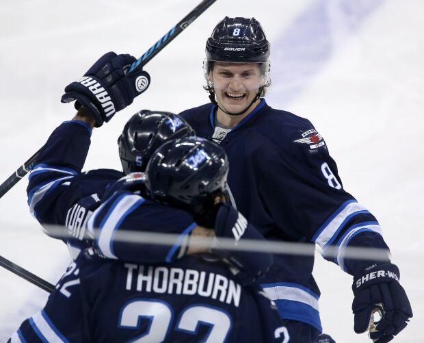 HKN Predators Jets 20140128