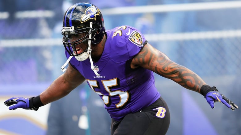Ex-Baltimore Ravens standout Terrell Suggs has been selected as a finalist for the Pro Football Hall of Fame.D