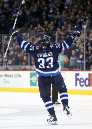 Dustin Byfuglien