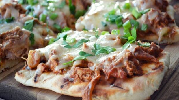 Butter chicken pizza