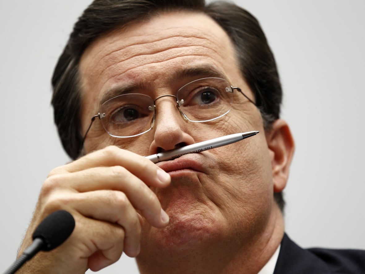 Stephen Colbert hosting Late Show raises questions, hope | CBC News