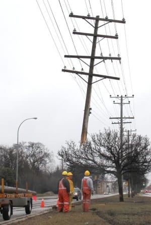 Hydro pole