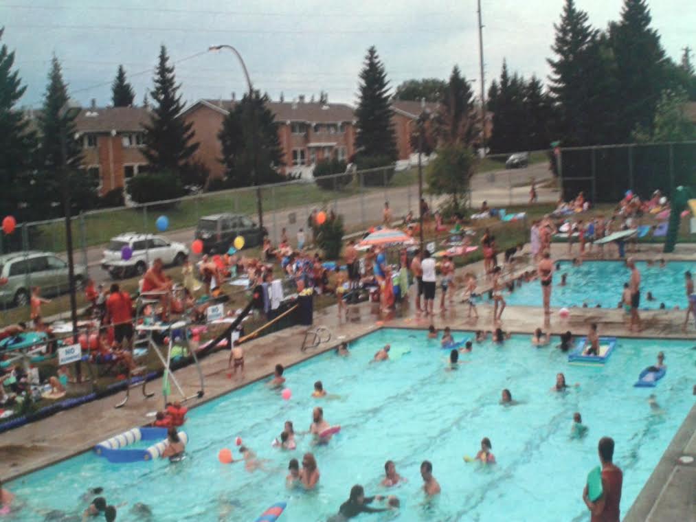Residents Rally To Save Silver Springs Outdoor Dive Pool Cbc News