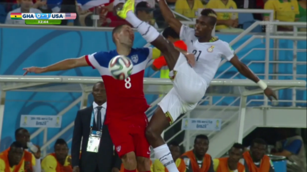 Clint Dempsey, Foot in Face