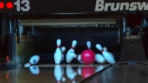 bc-bowling-strike-keirra-140626jpg
