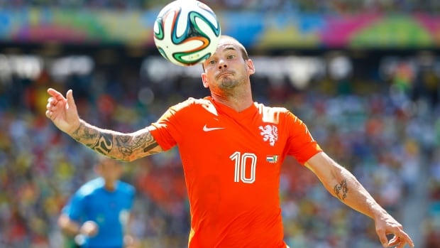 Wesley Snejder and the Netherlands faced Mexico in the knockout stage at the FIFA World Cup in Brazil.