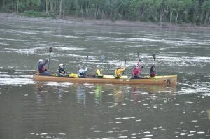 Yukon voyageur canoe team