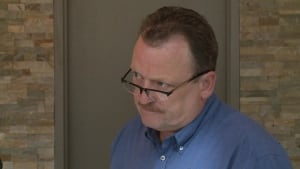 Glen Knee