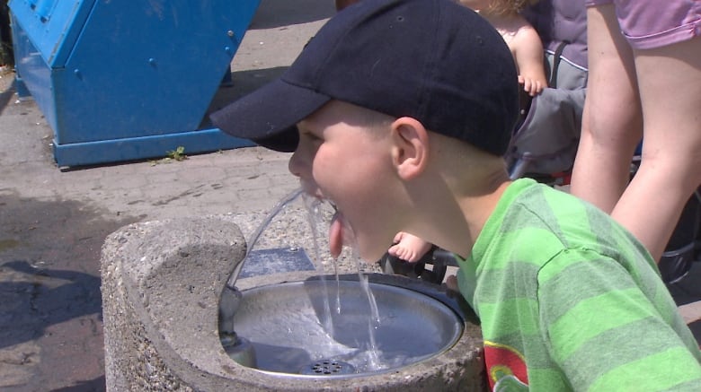 B C Heat Wave Water Fountain