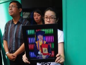 MH17 grieving family