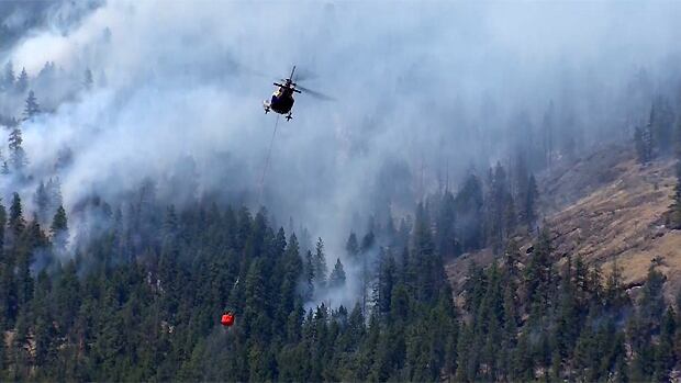 bc-140718-smith-creek-helicopter