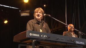 Burton Cummings