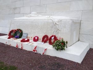 Canadian Vimy Ridge memorial tomb of the unknown soldier
