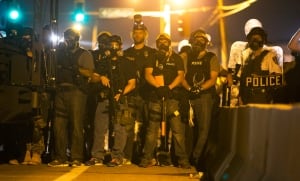 Michael-Brown-USA-MISSOURI-SHOOTING-armed-police-Aug-12-riots
