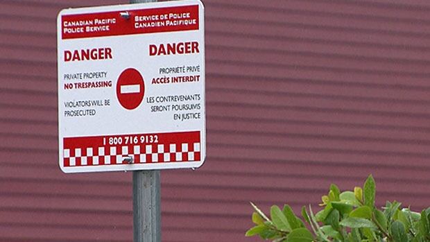 No trespassing sign