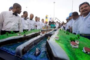 Panama-Canal-Cake-100th-anniversary