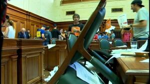 Bill 3 protest Mtl city hall