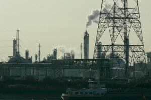refinery Antwerp