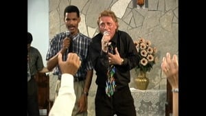 Len Lindstrom preaches in Cuba