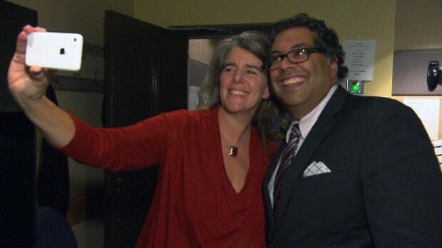 Sue Smith and Naheed Nenshi take a selfie
