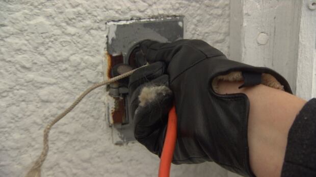 Outdoor electrical plug-in
