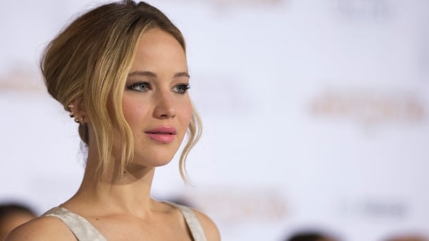 Jennifer Lawrence 16 X 9
