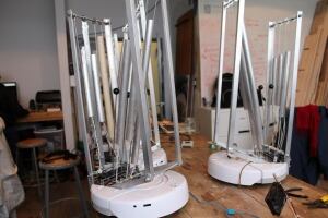 Robots for Swarming Emotional Pianos performance