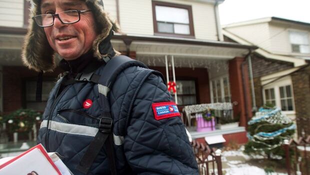 Canada Post holiday mail deadline is today for cards, next week for Canada Post holiday mail deadline is today for cards, next week for