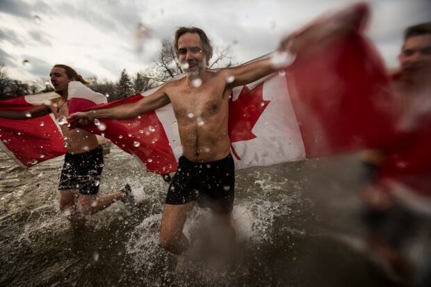 NEWYEACourage Polar Bear Dip in Oakville