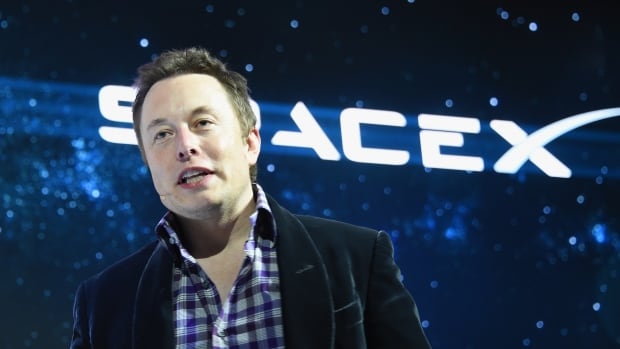https://i.cbc.ca/1.2890298.1420487912!/fileImage/httpImage/image.jpg_gen/derivatives/16x9_620/space-x-elon-musk-dragon-v2-hkg9872037-may-2014.jpg