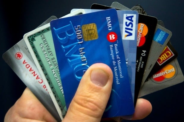 credit-cards-CANADIAN-PRESS-Ryan-Remiorz-620